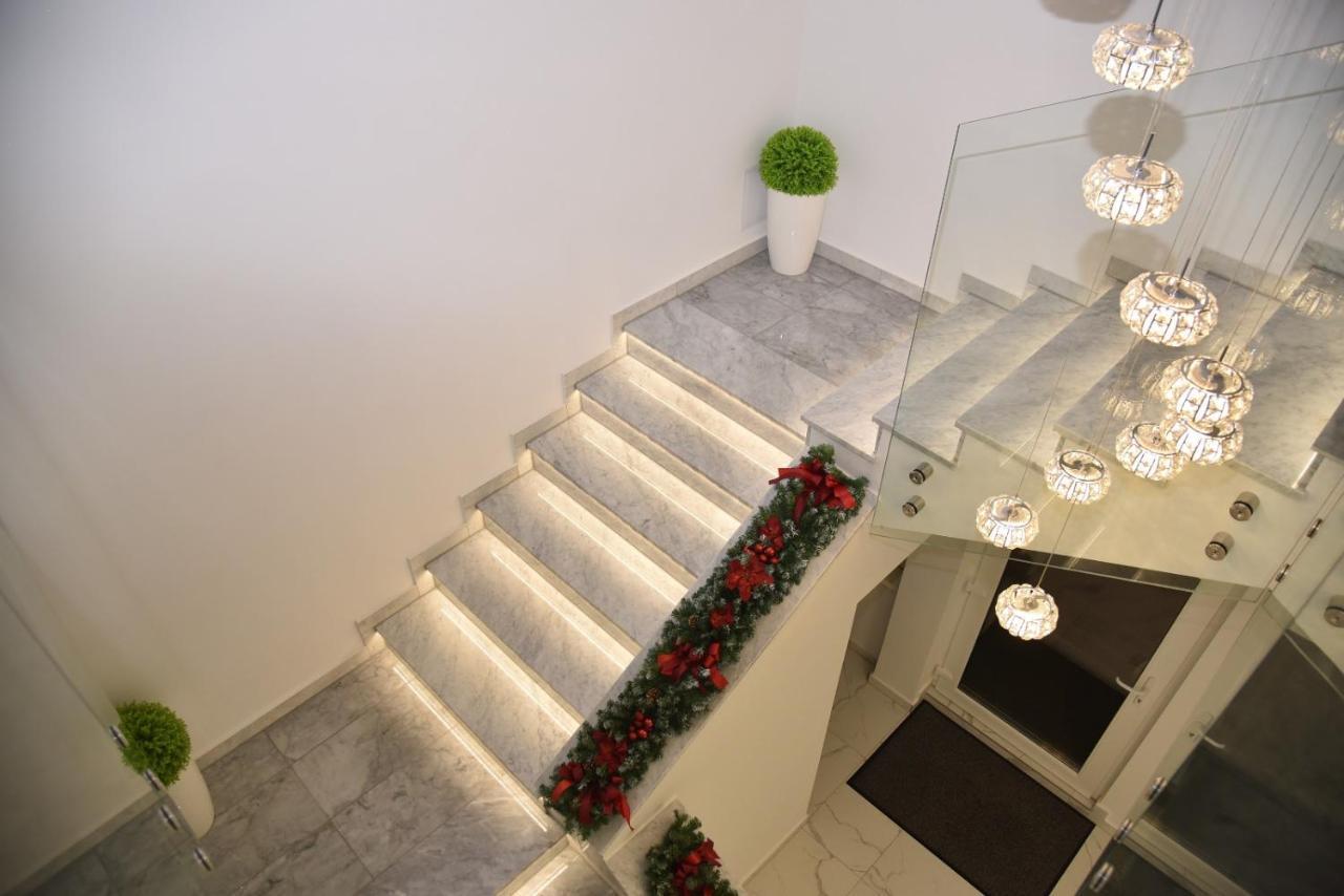 La Luna Premium Deluxe Apartment With Free Jacuzzi, Bikes & Covered Parking Nasice المظهر الخارجي الصورة