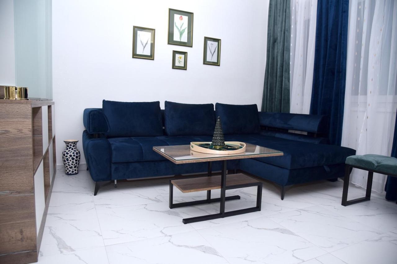La Luna Premium Deluxe Apartment With Free Jacuzzi, Bikes & Covered Parking Nasice المظهر الخارجي الصورة